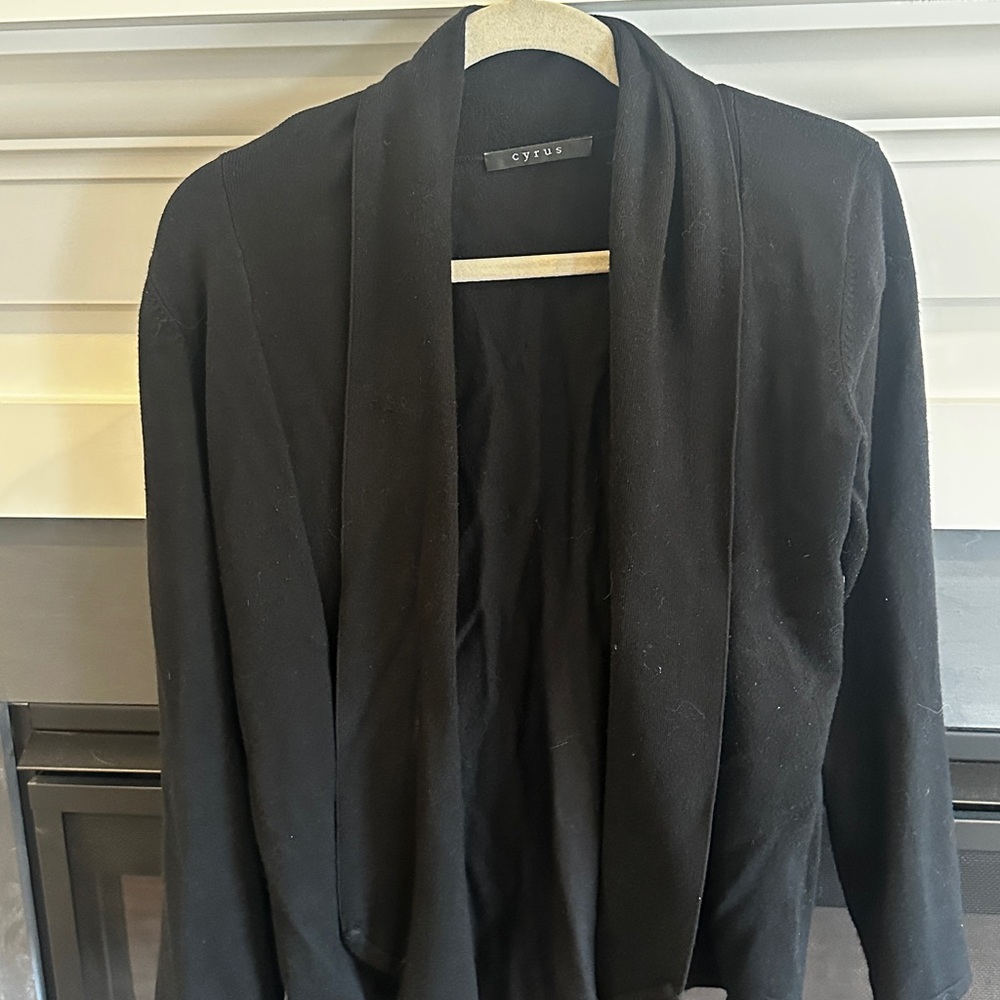 Cyrus Women's Black Open Cardigan